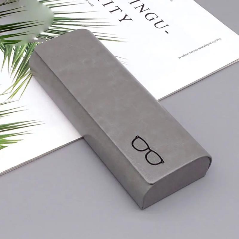 Minimalist Hard Shell Glasses Case with Cleaning Cloth
