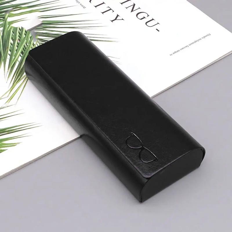 Minimalist Hard Shell Glasses Case with Cleaning Cloth